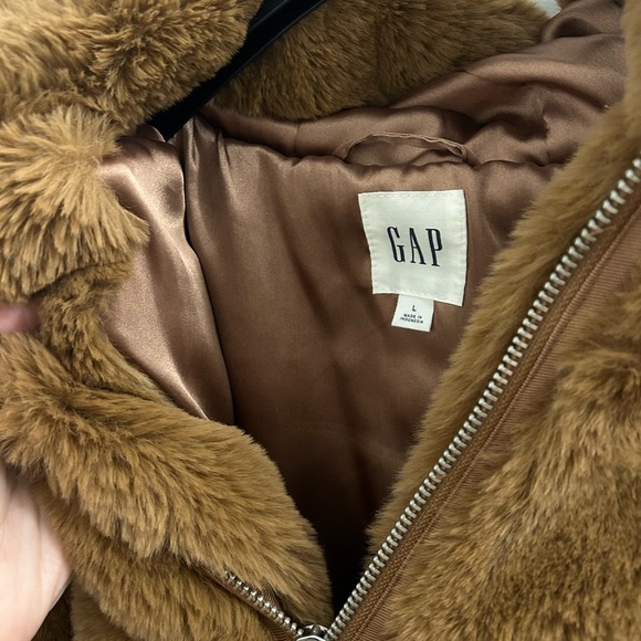 GAP Faux Fur Bomber Jacket - Picture 3 of 5